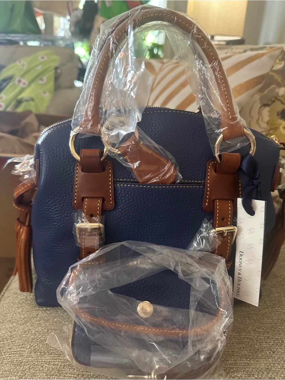 Dooney & Bourke NWT Domed Crossbody Satchel | 3 Piece Set Wristlet & Key Fob - Picture 14 of 15